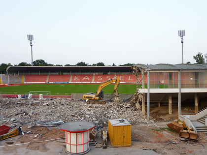 Alte Haupttrib&#252;ne abgerissen